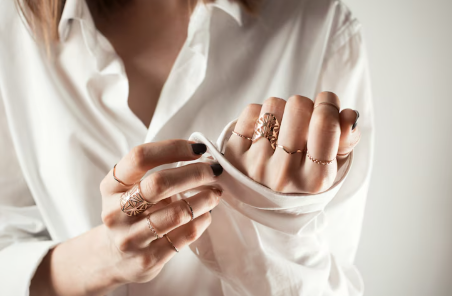 Por que optar por conjuntos de bijuteria no atacado? Dicas para revendedores